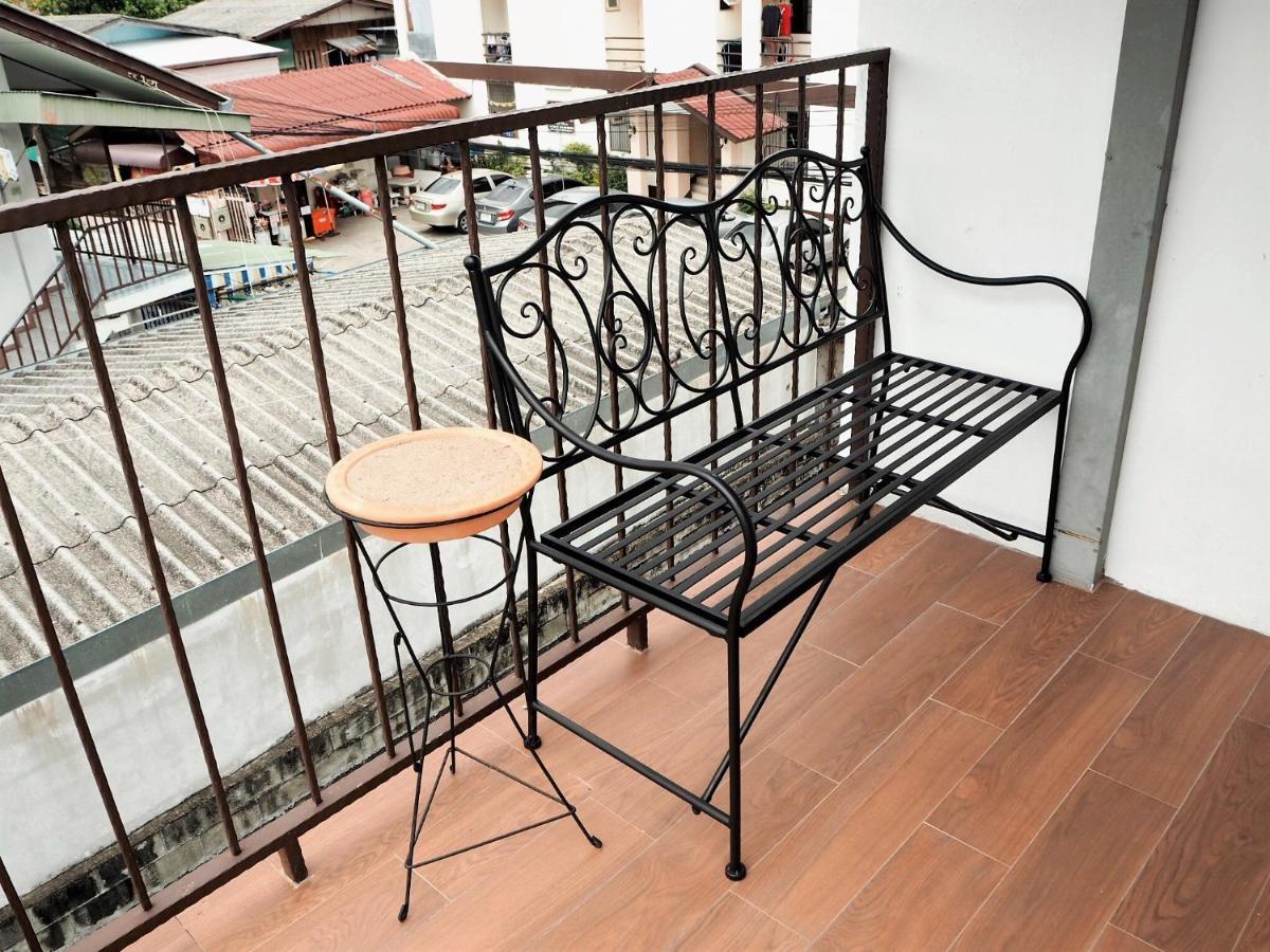 Hotel Bua House Poshtel Chiang Mai Exterior foto